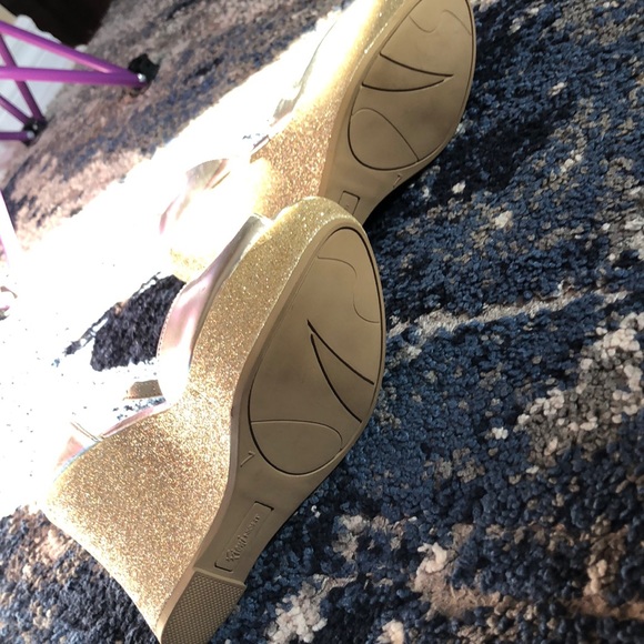 NEW Silver Sparkly Open Toe Wedges - Picture 2 of 5